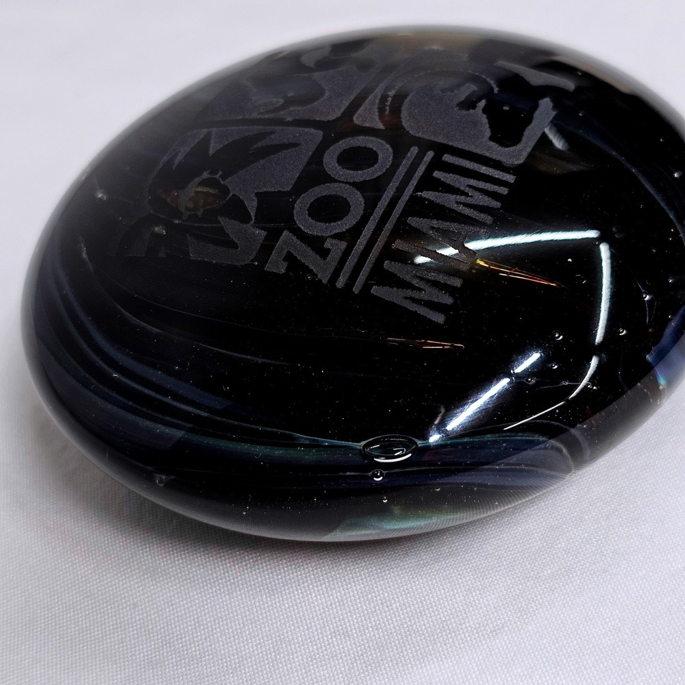 Zoo Miami Paperweight Glass Black Swirl Art Animal Souvenir‎ Desk Decor 3 Inch - Picture 6 of 10